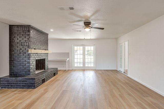 9053 S Highway 171, Grandview, TX 76050