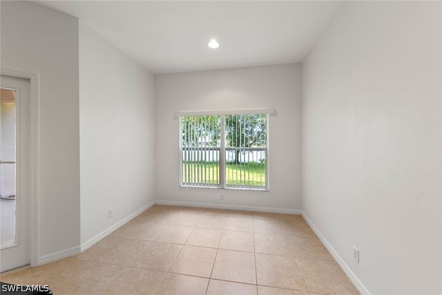2410 Verdmont CT, Cape Coral, FL 33991