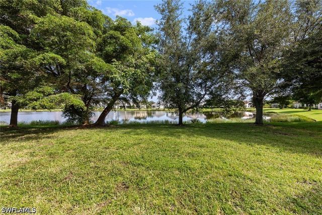 2410 Verdmont CT, Cape Coral, FL 33991