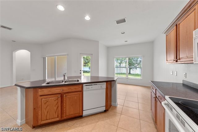 2410 Verdmont CT, Cape Coral, FL 33991