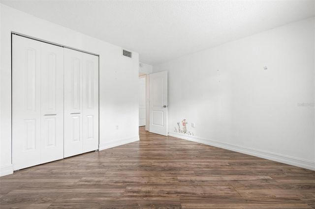 3223 BENEVA ROAD 101, Sarasota, FL 34232