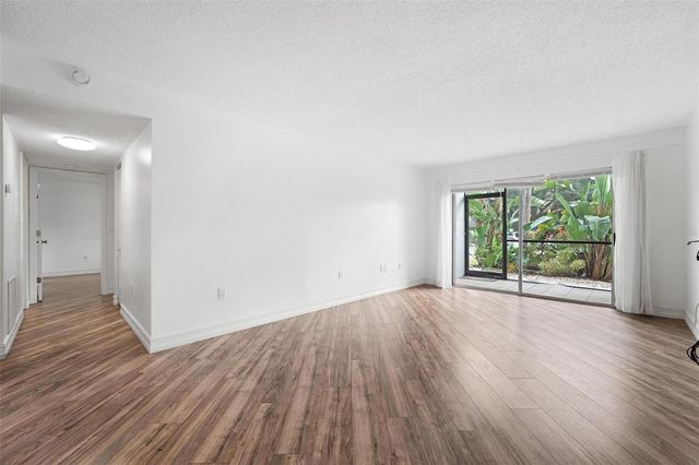 3223 BENEVA ROAD 101, Sarasota, FL 34232