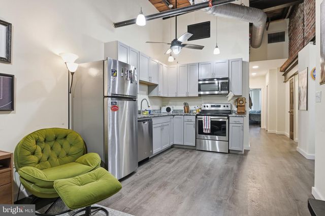 833 N MARKET ST, Wilmington, DE 19801