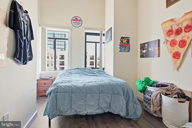 833 N MARKET ST, Wilmington, DE 19801