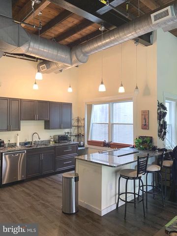 833 N MARKET ST, Wilmington, DE 19801