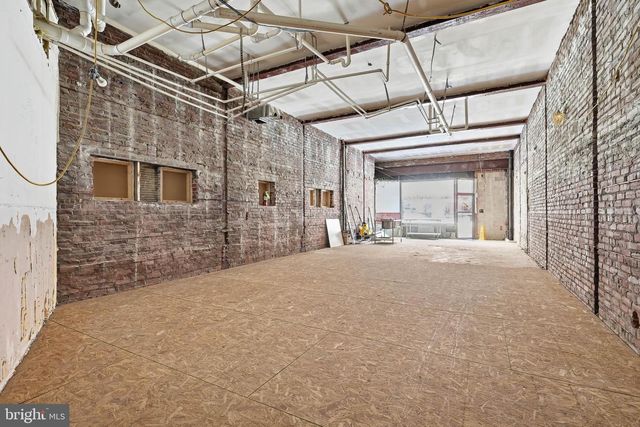 833 N MARKET ST, Wilmington, DE 19801