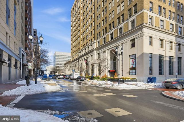 833 N MARKET ST, Wilmington, DE 19801