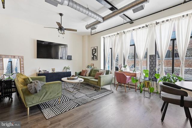 833 N MARKET ST, Wilmington, DE 19801