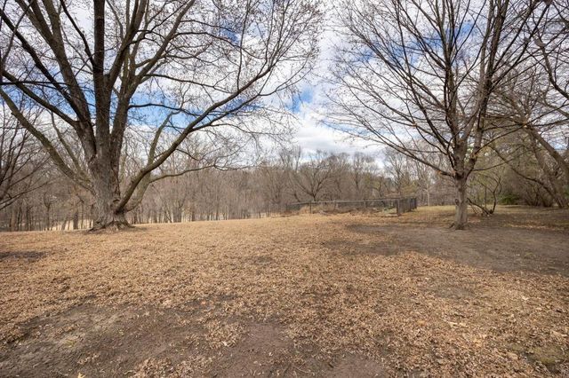 17945 Breezy Point Road, Wayzata, MN 55391