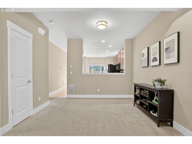 2014 Ne 50TH Way, Hillsboro, OR 97124