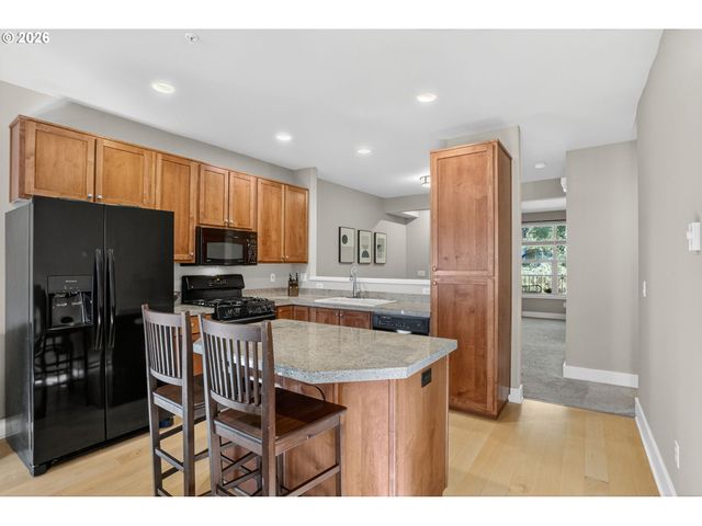 2014 Ne 50TH Way, Hillsboro, OR 97124