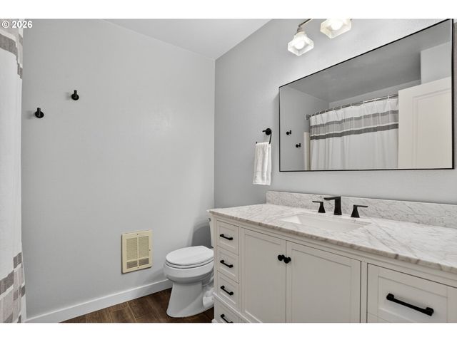 2014 Ne 50TH Way, Hillsboro, OR 97124