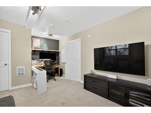 2014 Ne 50TH Way, Hillsboro, OR 97124