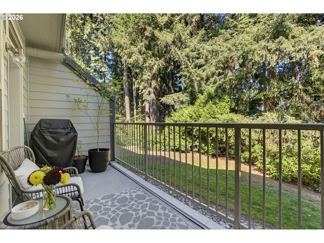 2014 Ne 50TH Way, Hillsboro, OR 97124