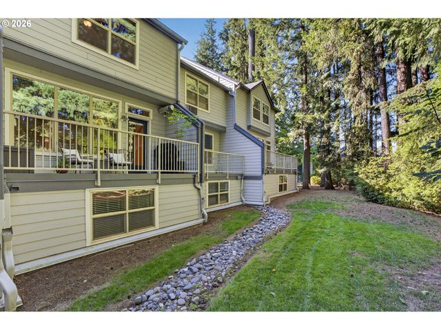 2014 Ne 50TH Way, Hillsboro, OR 97124
