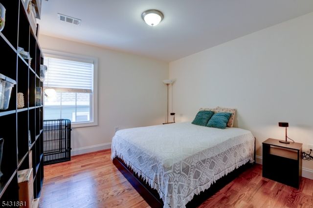 657 Jefferson Ave, Elizabeth City, NJ 07201