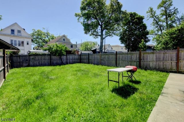 657 Jefferson Ave, Elizabeth City, NJ 07201