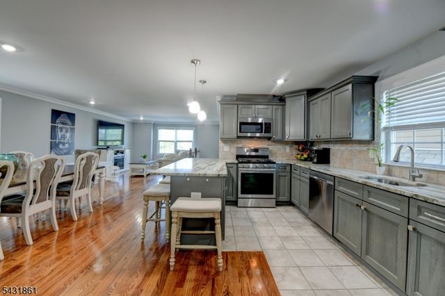 657 Jefferson Ave, Elizabeth City, NJ 07201