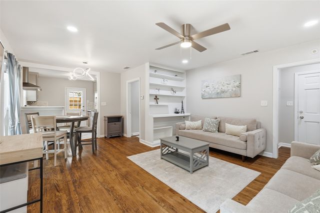 4308 Donnelly Avenue, Fort Worth, TX 76107