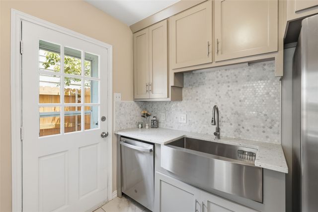 4308 Donnelly Avenue, Fort Worth, TX 76107