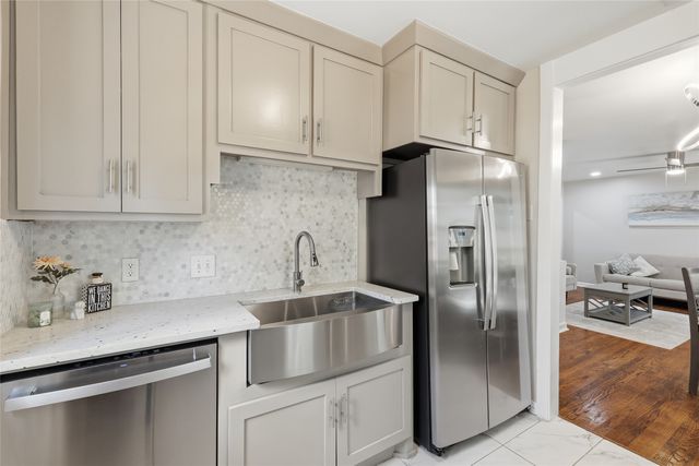4308 Donnelly Avenue, Fort Worth, TX 76107
