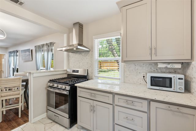 4308 Donnelly Avenue, Fort Worth, TX 76107