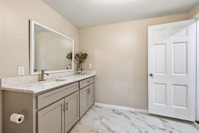 4308 Donnelly Avenue, Fort Worth, TX 76107