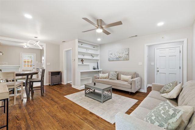 4308 Donnelly Avenue, Fort Worth, TX 76107
