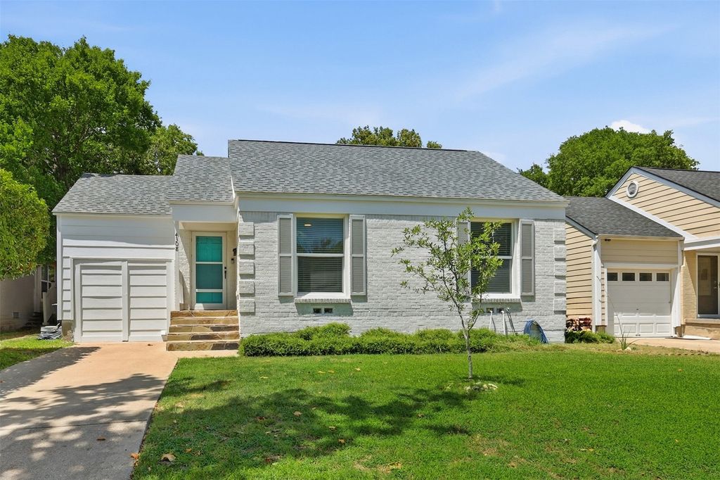 4308 Donnelly Avenue, Fort Worth, TX 76107