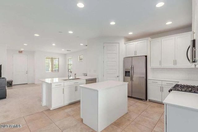 3741 S 64th Drive, Phoenix, AZ 85043
