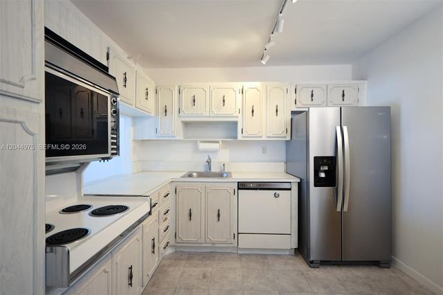 6900 Bay Drive 6H, Miami Beach, FL 33141