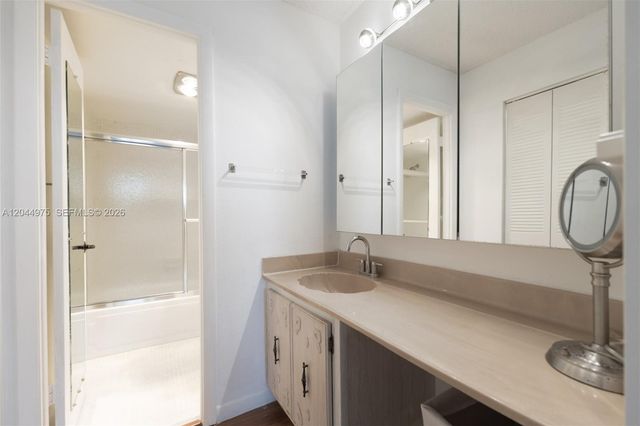 6900 Bay Drive 6H, Miami Beach, FL 33141