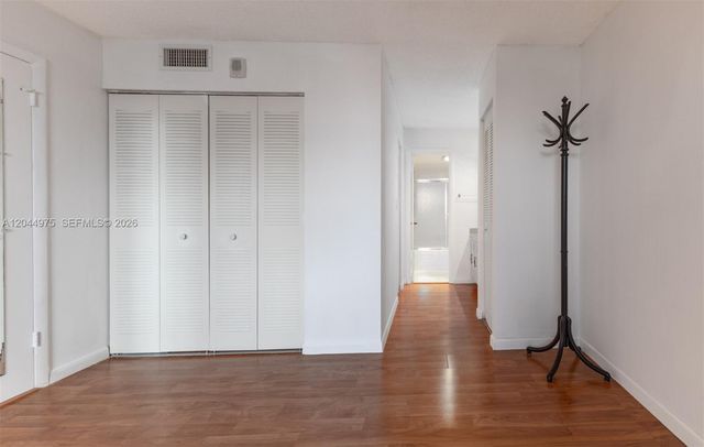 6900 Bay Drive 6H, Miami Beach, FL 33141
