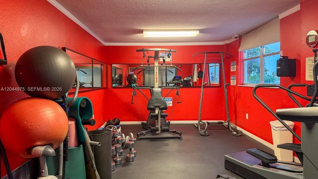 6900 Bay Drive 6H, Miami Beach, FL 33141