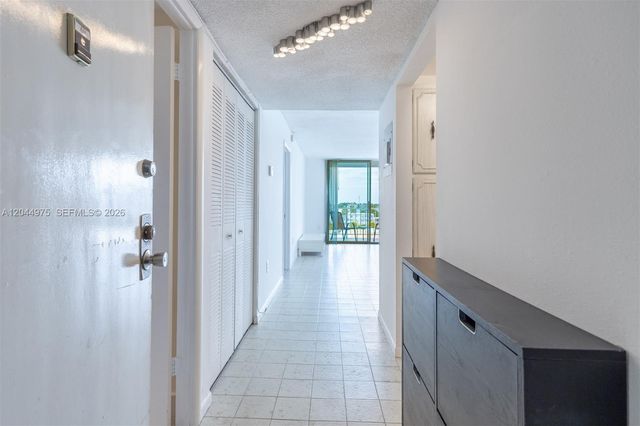 6900 Bay Drive 6H, Miami Beach, FL 33141