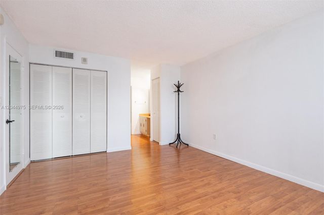 6900 Bay Drive 6H, Miami Beach, FL 33141