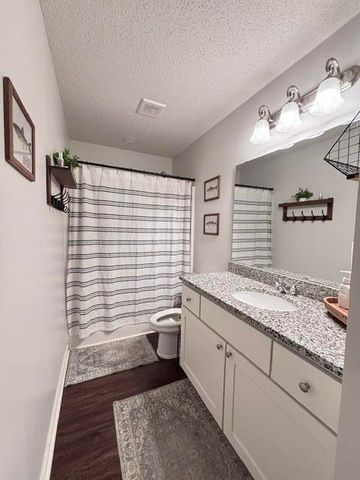 8 Bland Street, Mayesville, SC 29104