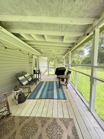 8 Bland Street, Mayesville, SC 29104