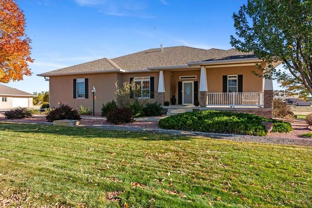 5749 St Charles River Dr, Pueblo, CO 81004