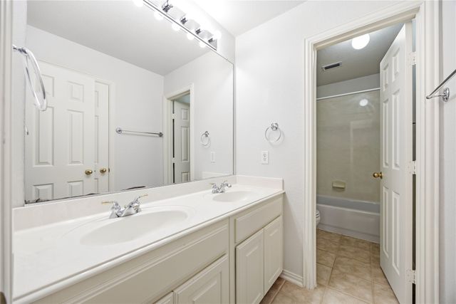 9024 Fox Hollow Trail, Irving, TX 75063