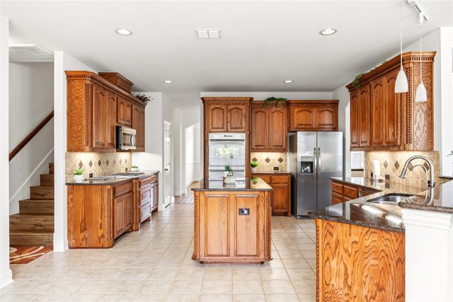 9024 Fox Hollow Trail, Irving, TX 75063