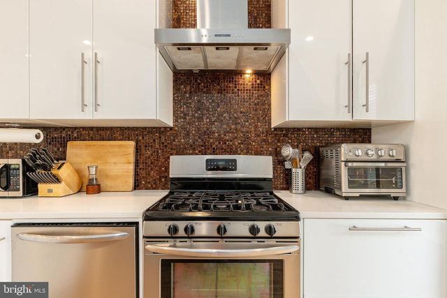 1352 N PALETHORP ST, Philadelphia, PA 19122