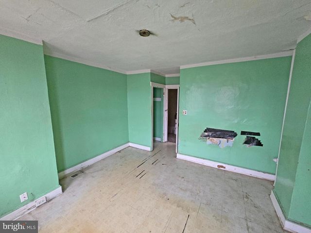 2107 CLIFTWOOD AVE, Baltimore, MD 21213