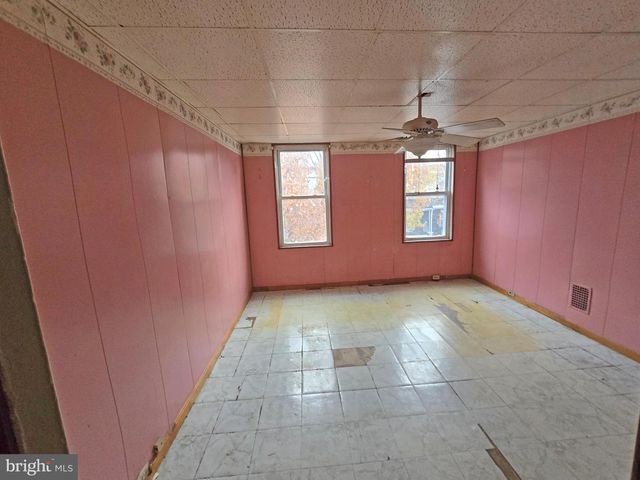 2107 CLIFTWOOD AVE, Baltimore, MD 21213