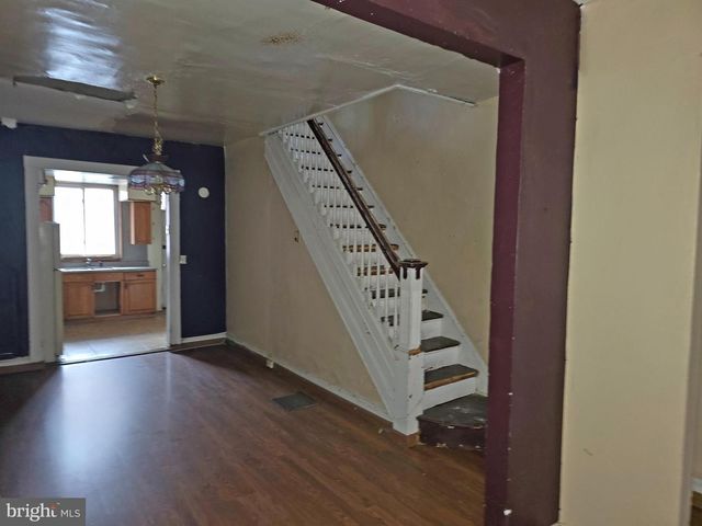 2107 CLIFTWOOD AVE, Baltimore, MD 21213