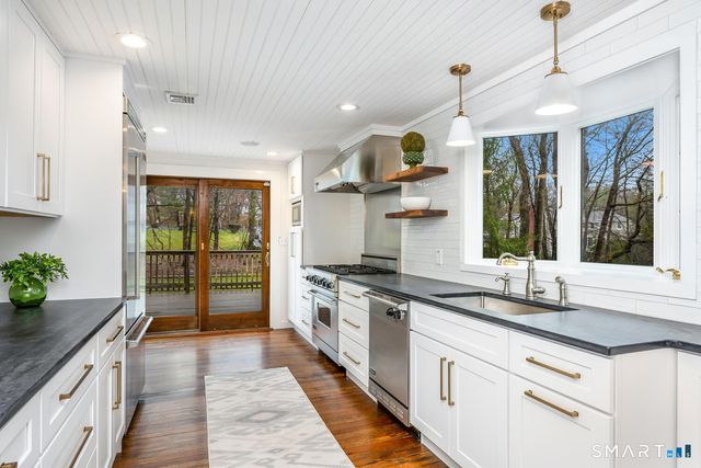 53 Hoyt Street, Darien, CT 06820