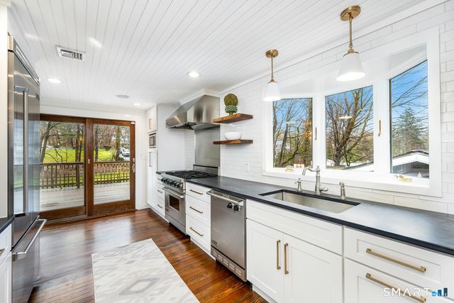 53 Hoyt Street, Darien, CT 06820