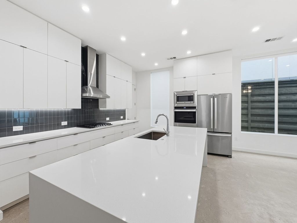 4812 Manett Street, Dallas, TX 75204