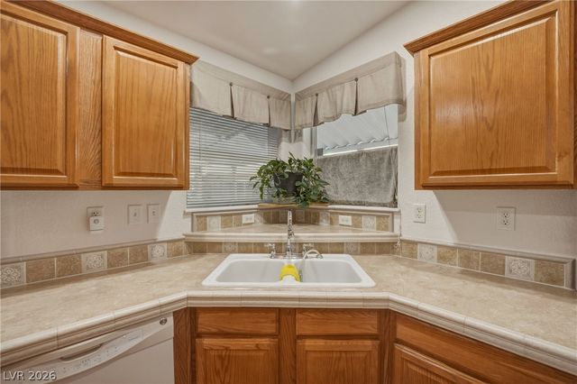 881 Montecito Drive, Pahrump, NV 89048