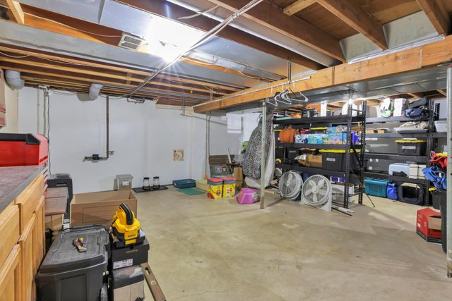 185 Kensington Drive, Delaware, OH 43015